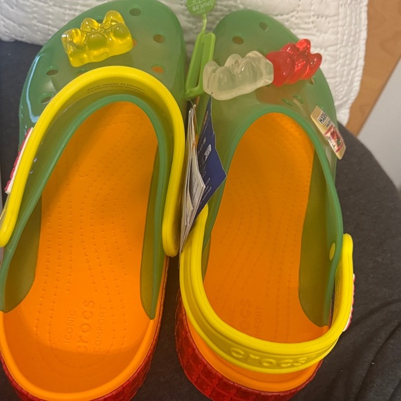 NWOB HARIBO Gummy Bear crocs - size 5 men and 7 women - Picture 2 of 10